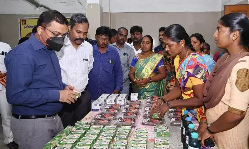 மகளிர் சுயஉதவிக்குழு பொருட்கள் கண்காட்சி மகளிர் சுயஉதவிக்குழு பொருட்கள் கண்காட்சி