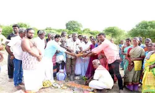 வாராப்பூர் ஊராட்சியில் நமக்கு நாமே திட்டத்தில் சமுதாயக்கூடம் கட்ட பூமி பூஜை வாராப்பூர் ஊராட்சியில் நமக்கு நாமே திட்டத்தில் சமுதாயக்கூடம் கட்ட பூமி பூஜை