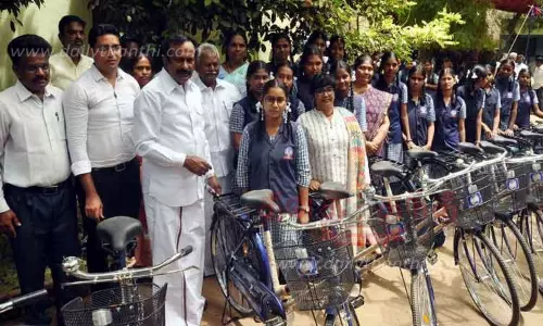 ஈரோட்டில் பிரமாண்ட நூலகம் கட்ட திட்டம் அமைச்சர் முத்துசாமி தகவல்