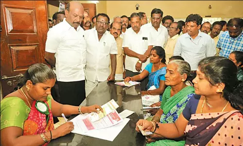 கலைஞர் மகளிர் உரிமை தொகை திட்டம்: சென்னையில் 3 நாட்களில் 2 லட்சம் விண்ணப்பங்கள் பதிவு