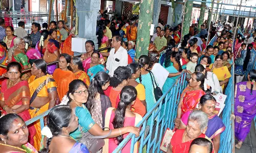 அம்மன் கோவில்களில் சிறப்பு வழிபாடு அம்மன் கோவில்களில் சிறப்பு வழிபாடு