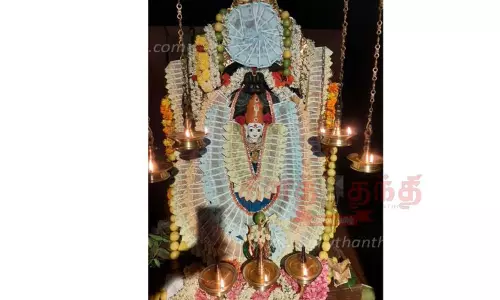 அம்மன் கோவில்களில் ஆடி வெள்ளி சிறப்பு பூஜை