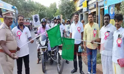 சாலை பாதுகாப்பு விழிப்புணர்வு பேரணி