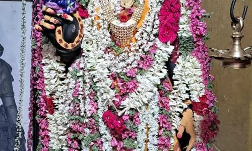 கண்ணகி கோவிலில் சிறப்பு வழிபாடு கண்ணகி கோவிலில் சிறப்பு வழிபாடு