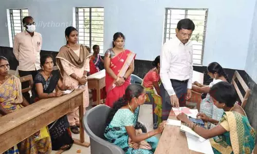 மகளிர் உரிமை திட்டத்திற்கான விண்ணப்ப பதிவு முகாம் மகளிர் உரிமை திட்டத்திற்கான விண்ணப்ப பதிவு முகாம்