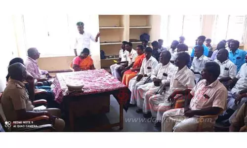 கோவில் திருவிழா நடத்துவது குறித்து சமாதான கூட்டம்