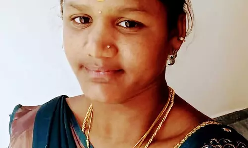 வாகனம் மோதி பெண் சாவு