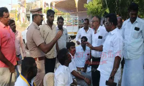 பா.ம.க.வினர் போராட்டம்