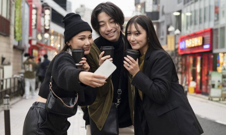 இளம் தலைமுறையினரிடம் பெரிய மாற்றம்...! தூள் கிளப்பும் வாடகை மனைவி - காதலி  வியாபாரம்...!