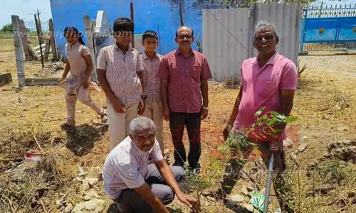மரக்கன்றுகள் நடும் விழா