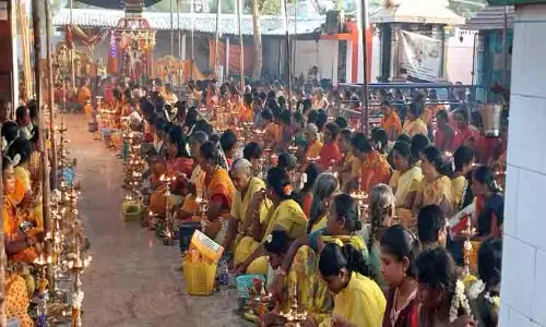 திருவிளக்கு பூஜை