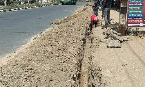 காவிரி கூட்டுக்குடிநீர் திட்ட குழாய்அமைக்கும் பணிகள் தீவிரம் காவிரி கூட்டுக்குடிநீர் திட்ட குழாய்அமைக்கும் பணிகள் தீவிரம்
