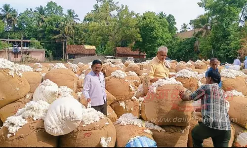 ரூ.33 ½ லட்சத்துக்கு பருத்தி ஏலம்