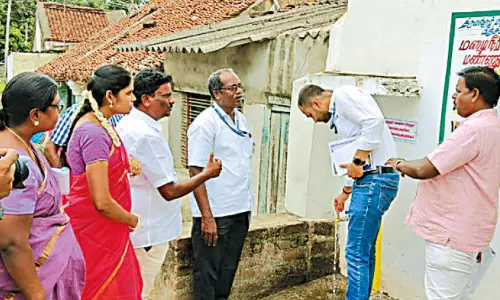பிஞ்சிவாக்கம் ஊராட்சியில் ஜல் ஜீவன் மிஷன் திட்டம் - வீடு வீடாக சென்று மத்திய அரசு அதிகாரி ஆய்வு