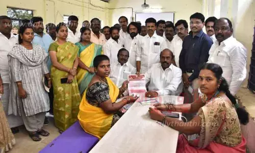 கலைஞர் மகளிர் உரிமைத்தொகை தகுதி உடையவர்களுக்கு கட்டாயம் கிடைக்கும் கலைஞர் மகளிர் உரிமைத்தொகை தகுதி உடையவர்களுக்கு கட்டாயம் கிடைக்கும்