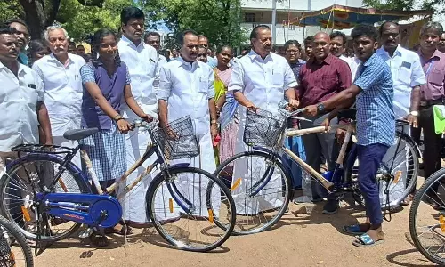 விக்கிரவாண்டி அரசு பள்ளியில்1,263 மாணவர்களுக்கு விலையில்லா சைக்கிள்அமைச்சர் பொன்முடி வழங்கினார்