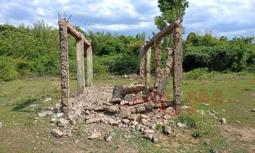 புதிய மயான கொட்டகை கட்டி தர வேண்டும்