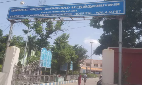 மருத்துவமனையில் பூட்டப்பட்ட கழிவறைகளை திறக்க  நோயாளிகள்கோரிக்கை