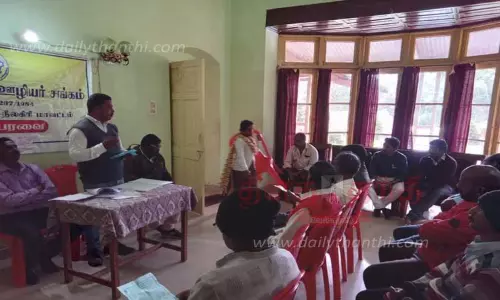 பழைய ஓய்வூதிய திட்டத்தை அமல்படுத்த வேண்டும் பழைய ஓய்வூதிய திட்டத்தை அமல்படுத்த வேண்டும்