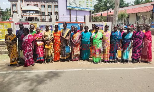 பட்டா கோரி ஆதிதிராவிடர் விதவை பெண்கள் கலெக்டரிடம் மனு