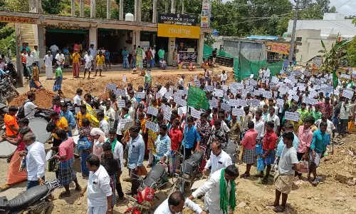 கல்வராயன்மலையில் மலைவாழ் பேரவை சங்கம் ஆர்ப்பாட்டம்