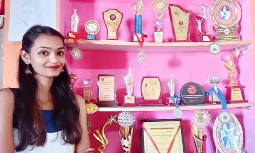 ஆங்கிலத்தில் 350 கவிதை புத்தகங்களை எழுதி வெளியிட்ட தமிழ் மாணவி