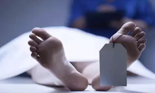 மரத்தில் மோட்டார் சைக்கிள் மோதி 2 பேர் சாவு மரத்தில் மோட்டார் சைக்கிள் மோதி 2 பேர் சாவு