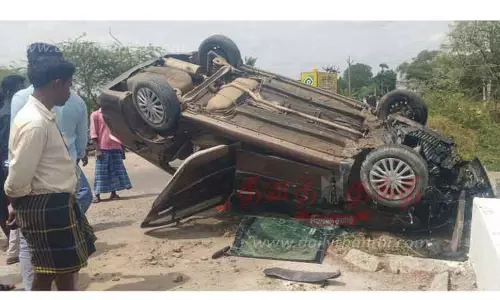 கார் தலைகீழாக கவிழ்ந்து விபத்து