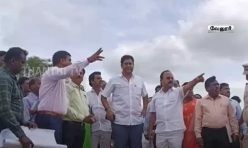 வேலூர் டைடல் பார்க் கட்டுமான பணிகள் - அமைச்சர் டி.ஆர்.பி. ராஜா நேரில் ஆய்வு வேலூர் டைடல் பார்க் கட்டுமான பணிகள் - அமைச்சர் டி.ஆர்.பி. ராஜா நேரில் ஆய்வு