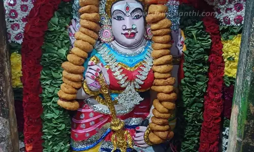 ஆடி மாத 3-வது செவ்வாய்க்கிழமையையொட்டிசூலினி ராஜதுர்க்கைக்கு சிறப்பு வழிபாடுஏராளமான பெண்கள் தரிசனம்