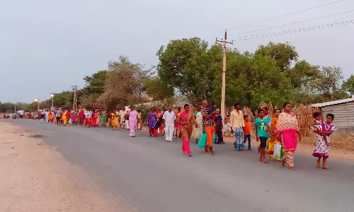 அய்யர்மலை ரெத்தினகிரீசுவரர் கோவிலில் கிரிவலம்