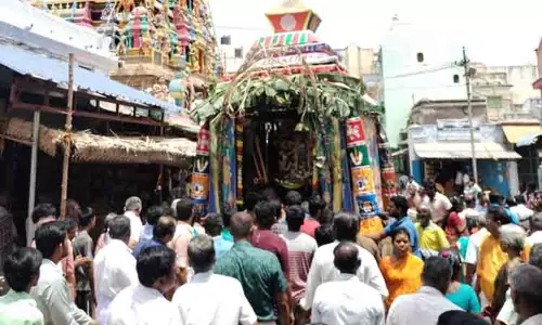சுந்தரராஜ பெருமாள் கோவில் ஆடி தேரோட்டம்