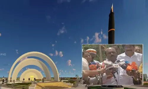 பேனா நினைவு சின்னம் அமைப்பதற்கான முதல்கட்டப் பணிகள் 90 சதவீதம் நிறைவு - அமைச்சர் எ.வ.வேலு தகவல்