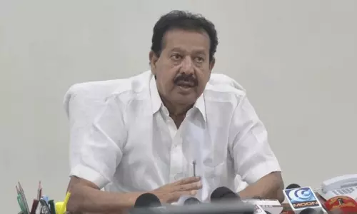 பொதுப்பாடத்திட்டத்தை மாற்ற உயர் கல்வித்துறைக்கு அதிகாரம் உள்ளது - அமைச்சர் பொன்முடி பொதுப்பாடத்திட்டத்தை மாற்ற உயர் கல்வித்துறைக்கு அதிகாரம் உள்ளது - அமைச்சர் பொன்முடி