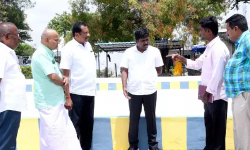 வாரச்சந்தையில் கலெக்டர் ஆய்வு