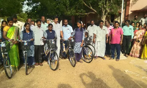 58 மாணவர்களுக்கு விலையில்லா சைக்கிள்