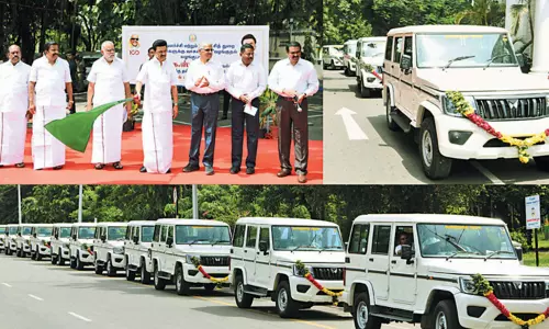 ஊரக வளர்ச்சி அலுவலர்களுக்கு 253 வாகனங்கள்; முதல்-அமைச்சர் மு.க.ஸ்டாலின் தொடங்கிவைத்தார்