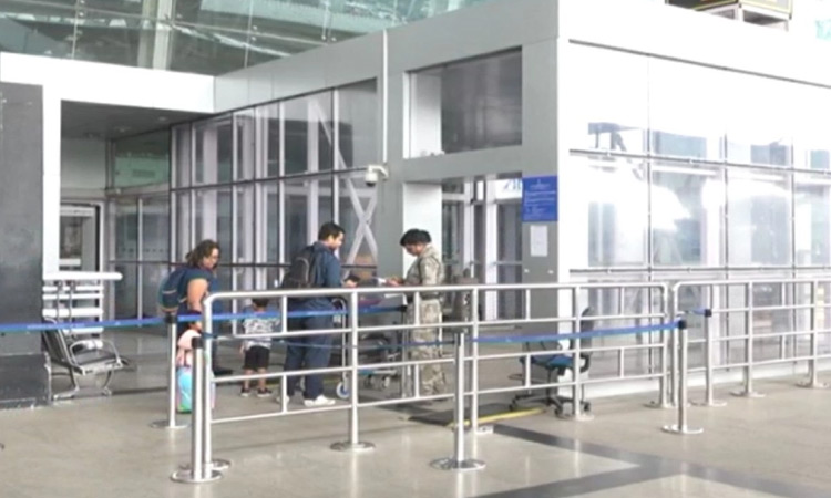 சுதந்திர தின விழாவை முன்னிட்டு சென்னை விமான நிலையத்தில் 5 அடுக்கு பாதுகாப்பு