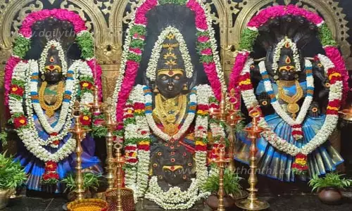 முப்பெரும் தேவியர் பவானி அம்மன் கோவிலில் ஆடிப்பெருக்கு சிறப்பு பூஜை