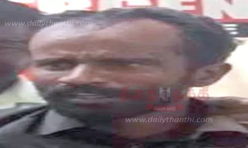 வீடு புகுந்து தொழிலாளி வெட்டிக்கொலை; மனைவிக்கும் அரிவாள் வெட்டு வீடு புகுந்து தொழிலாளி வெட்டிக்கொலை; மனைவிக்கும் அரிவாள் வெட்டு