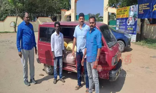 850 கிலோ ரேஷன் அரிசி பறிமுதல்