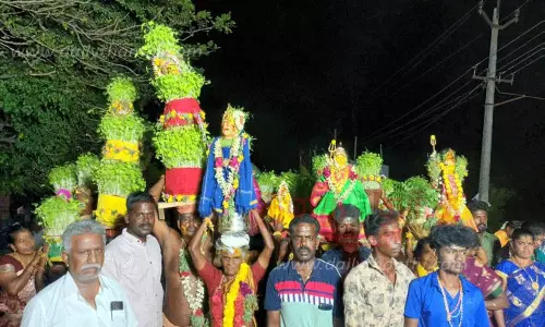 எட்டயபுரம் கோவில் விழாவில் முளைப்பாரி ஊர்வலம்