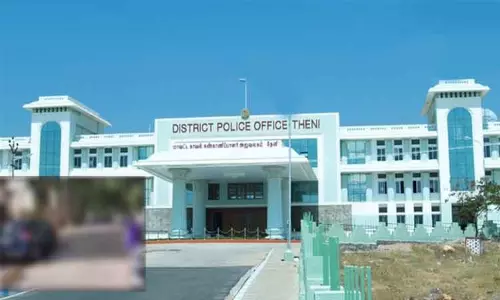 கேரளாவில் இருந்து தேனிக்கு மனித உடல் உறுப்புகளை காரில் கடத்தி வந்ததாக 3 பேர் கைது கேரளாவில் இருந்து தேனிக்கு மனித உடல் உறுப்புகளை காரில் கடத்தி வந்ததாக 3 பேர் கைது
