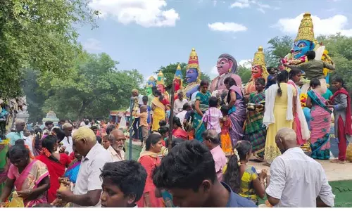 மேலச்சேரிபச்சையம்மன் கோவிலில் பொங்கலிட்டு பக்தர்கள் வழிபாடு
