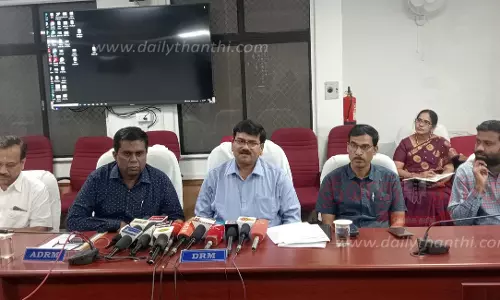 சேலம் ரெயில் நிலையத்தில்ரூ.45 கோடியில் மேம்பாட்டு பணிகோட்ட மேலாளர் தகவல்