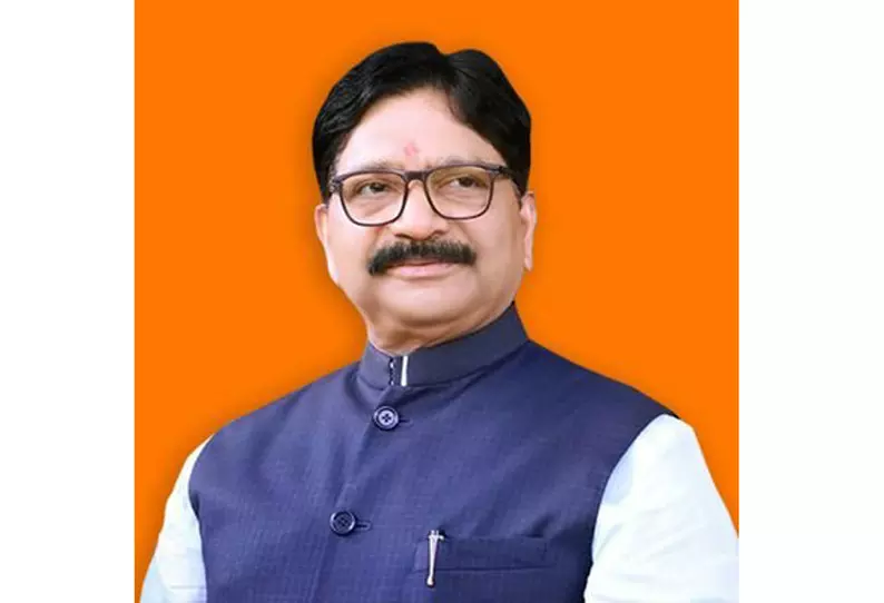 பூங்கா நிலத்தில் ஓட்டல் கட்ட ஒப்புதல் பெற்று முறைகேடு; ரவீந்திர வாய்கர் எம்.எல்.ஏ.விடம் போலீசார் 6 மணி நேரம் விசாரணை பூங்கா நிலத்தில் ஓட்டல் கட்ட ஒப்புதல் பெற்று முறைகேடு; ரவீந்திர வாய்கர் எம்.எல்.ஏ.விடம் போலீசார் 6 மணி நேரம் விசாரணை