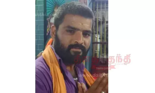 சாலையோர தடுப்புச்சுவரில் மோட்டார்சைக்கிள் மோதி வாலிபர் பலி