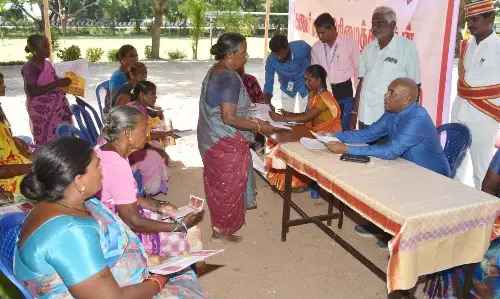 கலைஞர் மகளிர் உரிமை திட்டத்தில்2-ம் கட்ட விண்ணப்ப பதிவு முகாம் தொடங்கியதுகலெக்டர் பழனி பார்வையிட்டார்