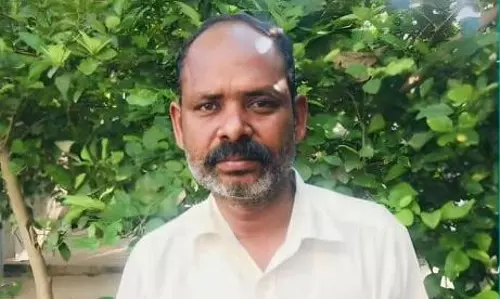 விக்கிரவாண்டி அருகேலாரி மோதி ரேஷன் கடை பணியாளர் சாவு