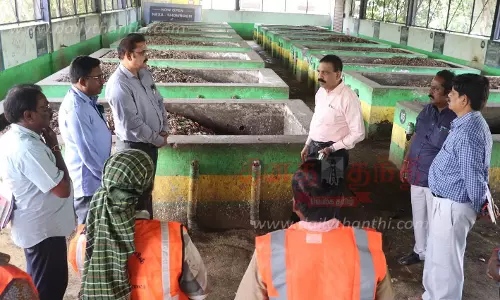 நாமக்கல் நகராட்சி பகுதியில்கூடுதல் இயக்குனர் விஜயகுமார் திடீர் ஆய்வு நாமக்கல் நகராட்சி பகுதியில்கூடுதல் இயக்குனர் விஜயகுமார் திடீர் ஆய்வு